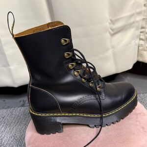 Dr Martens Leona Boots